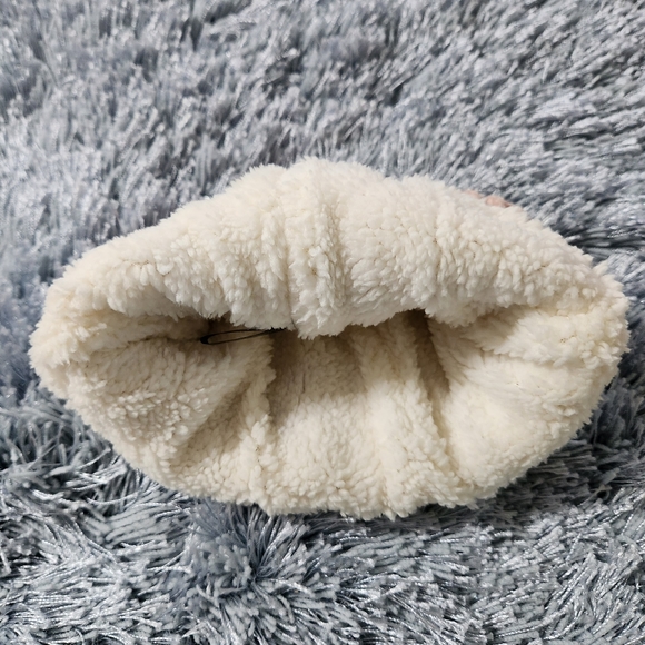 Britt's Knits Blush Pink Beyond Soft Chenille Sherpa Lined Hat - Picture 5 of 8